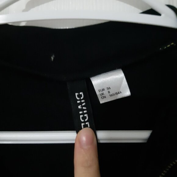 H&M - Picture 2 of 2